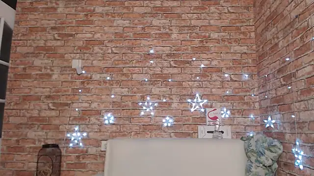 Snapshot of Amelia_Kiss_ chatting on September 12, 12:33 am Amelia Kiss  online show from September 12, 12:33 am