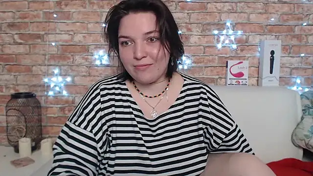 Snapshot of Amelia_Kiss_ chatting on September 24, 12:53 am Amelia Kiss  online show from September 24, 12:53 am