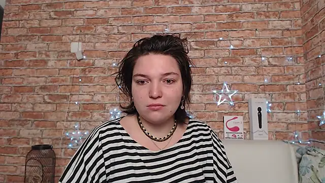 Snapshot of Amelia_Kiss_ chatting on September 9, 12:32 am Amelia Kiss  online show from September 9, 12:32 am