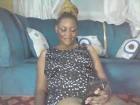 Prettyblackgal online show from February 11, 3:41 am