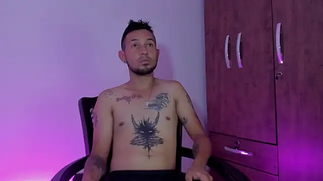 Bad Couple 1 online show from March 2, 9:53 pm