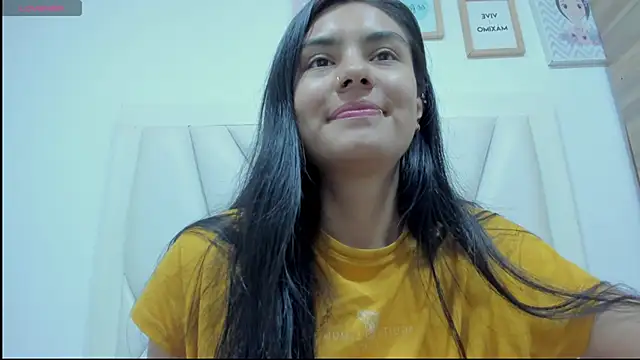 atilanadiaz7 online show from March 18, 7:19 pm