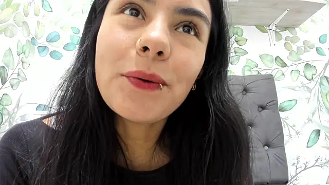 atilanadiaz7 online show from September 19, 4:39 pm