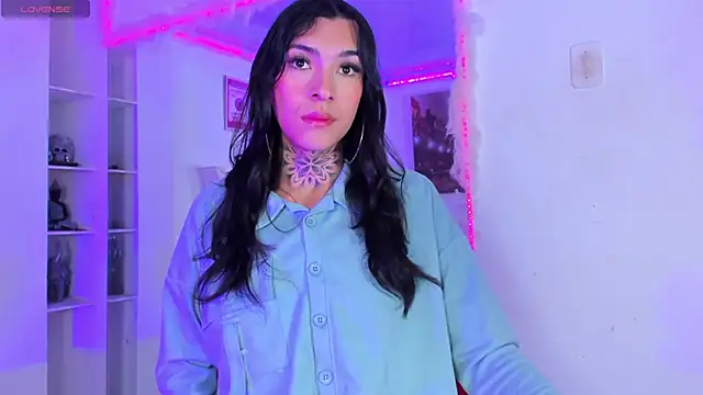 Snapshot of Camila_Coxx chatting on October 16, 2:52 pm Camila Coxx online show from October 16, 2:52 pm