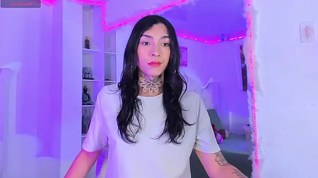 Snapshot of Camila_Coxx chatting on October 10, 12:04 am Camila Coxx online show from October 10, 12:04 am