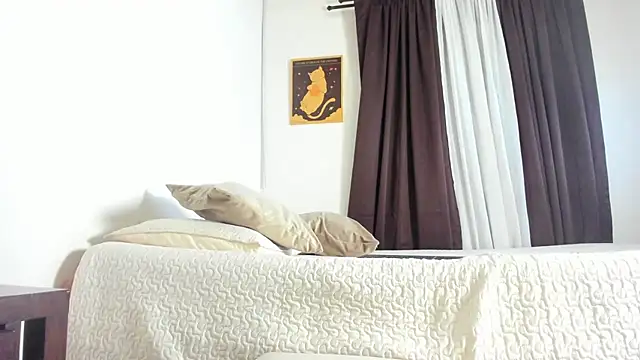 pamela-wells online show from October 7, 5:50 pm