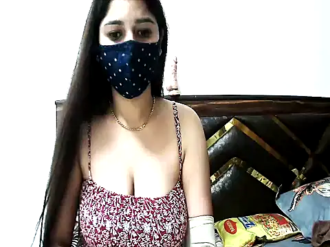 Gloie4u online show from February 24, 2:49 pm