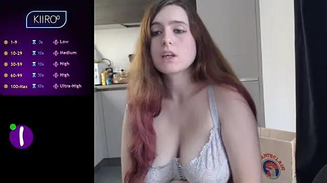 Snapshot of Dominahot4you chatting on September 26, 8:12 am Dominahot4you online show from September 26, 8:12 am