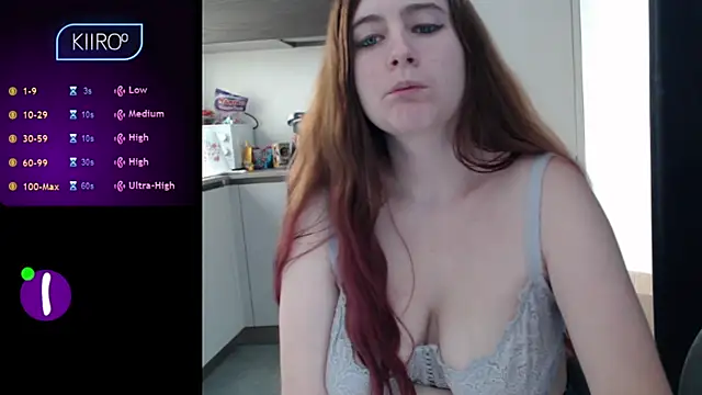 Snapshot of Dominahot4you chatting on October 1, 7:57 am Dominahot4you online show from October 1, 7:57 am