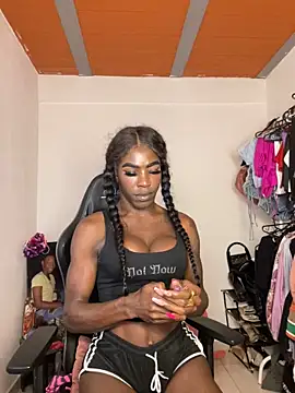 Snapshot of Richchocolatesweet_ chatting on September 23, 12:42 am Richchocolatesweet  online show from September 23, 12:42 am