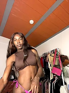 Snapshot of Richchocolatesweet_ chatting on October 23, 2:01 pm Richchocolatesweet  online show from October 23, 2:01 pm