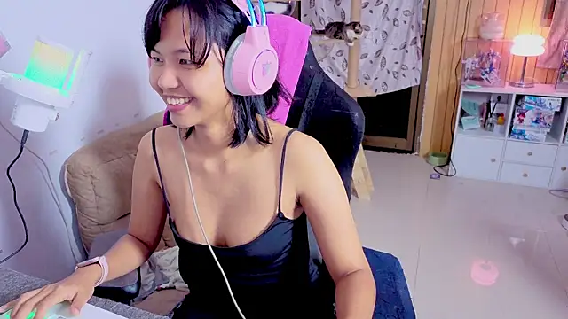 Snapshot of Kana_G chatting on October 8, 6:23 pm Kana G online show from October 8, 6:23 pm