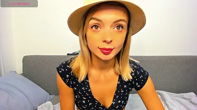 Snapshot of _ellen_meow_ chatting on October 14, 9:50 pm  ellen meow  online show from October 14, 9:50 pm