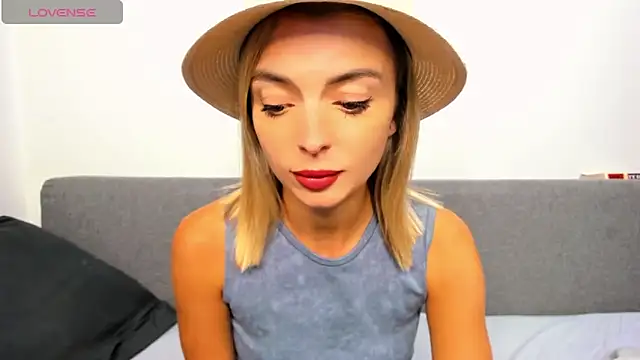 Snapshot of _ellen_meow_ chatting on September 24, 8:41 pm  ellen meow  online show from September 24, 8:41 pm