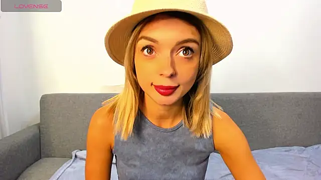 Snapshot of _ellen_meow_ chatting on October 9, 9:52 pm  ellen meow  online show from October 9, 9:52 pm