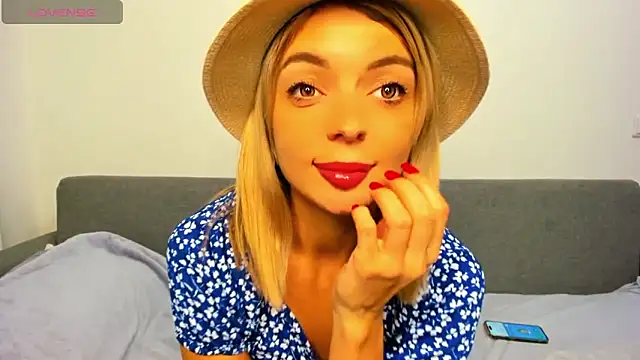 Snapshot of _ellen_meow_ chatting on October 17, 10:13 pm  ellen meow  online show from October 17, 10:13 pm