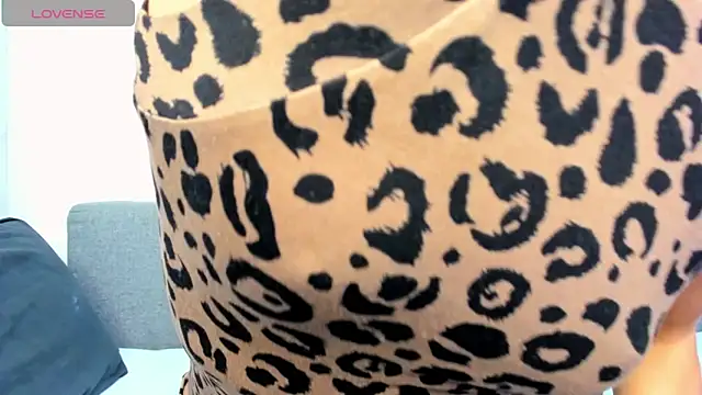 Snapshot of _ellen_meow_ chatting on September 23, 8:29 pm  ellen meow  online show from September 23, 8:29 pm