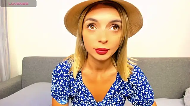 Snapshot of _ellen_meow_ chatting on September 18, 8:07 pm  ellen meow  online show from September 18, 8:07 pm