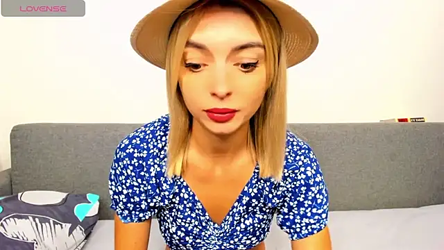 Snapshot of _ellen_meow_ chatting on September 26, 9:23 pm  ellen meow  online show from September 26, 9:23 pm