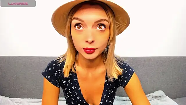 Snapshot of _ellen_meow_ chatting on October 2, 9:31 pm  ellen meow  online show from October 2, 9:31 pm