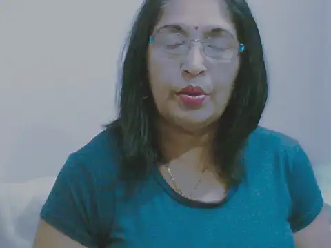 Snapshot of sexy69hotmum chatting on September 16, 12:35 pm sexy69hotmum online show from September 16, 12:35 pm