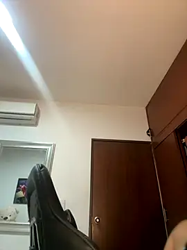 Snapshot of ZarahEvans chatting on October 30, 7:59 pm ZarahEvans online show from October 30, 7:59 pm