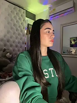 Snapshot of ZarahEvans chatting on October 10, 8:03 pm ZarahEvans online show from October 10, 8:03 pm