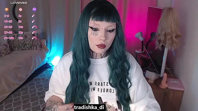 tradishka online show from February 1, 3:44 pm