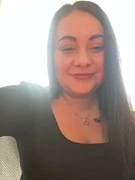 DaisyStreet online show from February 21, 12:50 pm