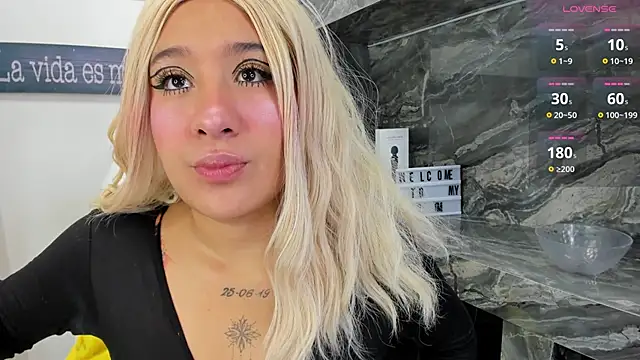 miss danika online show from October 20, 11:02 am