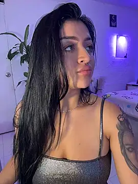 lucianaroy online show from November 20, 11:50 pm