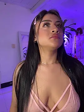 lucianaroy online show from October 28, 1:44 am