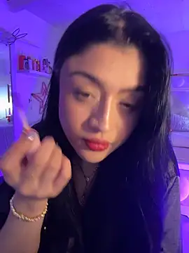 lucianaroy online show from March 29, 11:15 pm