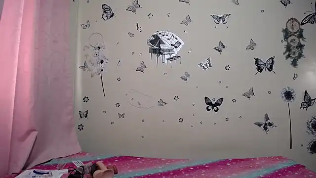 Snapshot of Nicolle-sky chatting on October 20, 6:33 pm Nicolle-sky online show from October 20, 6:33 pm