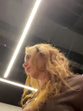 QuitieLia online show from November 19, 10:37 am