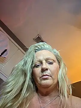 Southern Bella online show from October 20, 4:10 pm