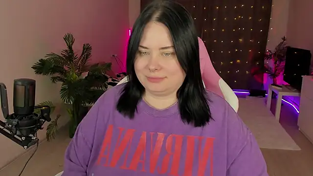 Snapshot of Akemi_BBW chatting on October 3, 4:45 pm Akemi BBW online show from October 3, 4:45 pm