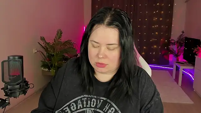 Snapshot of Akemi_BBW chatting on September 23, 5:11 pm Akemi BBW online show from September 23, 5:11 pm