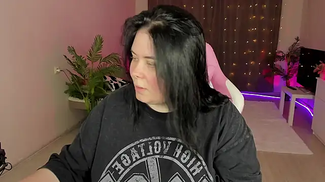 Snapshot of Akemi_BBW chatting on September 24, 5:12 pm Akemi BBW online show from September 24, 5:12 pm