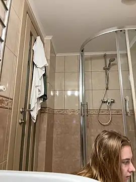 freiiaflower online show from October 12, 6:10 pm