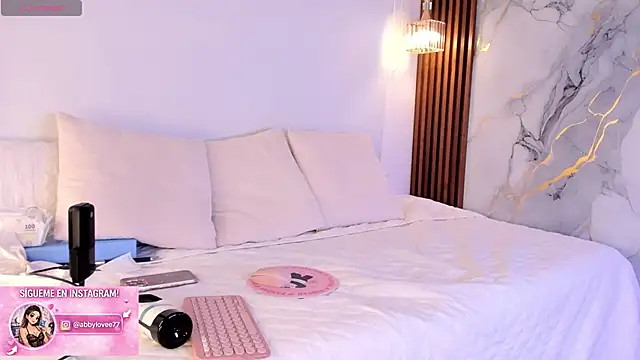 Gabbyy  online show from April 15, 7:47 pm