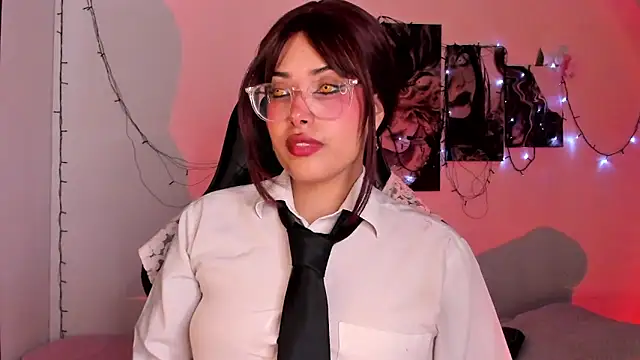 Snapshot of willow_poisson chatting on November 1, 6:01 pm willow poisson online show from November 1, 6:01 pm