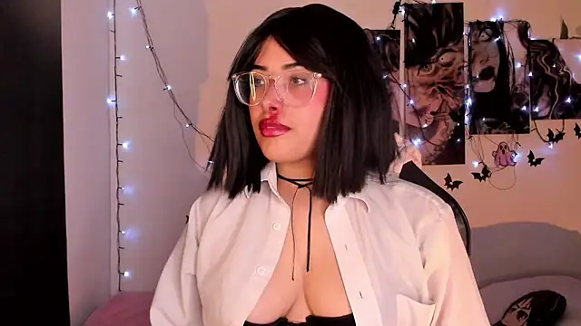 Snapshot of willow_poisson chatting on October 19, 5:37 pm willow poisson online show from October 19, 5:37 pm