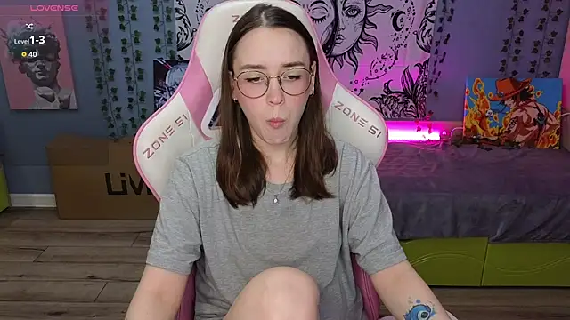 Snapshot of Sweet_frosti chatting on September 19, 3:27 am Sweet frosti online show from September 19, 3:27 am