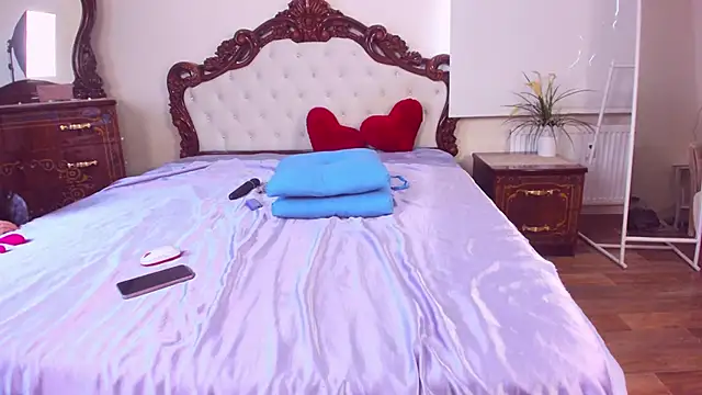 Snapshot of YourPersonalTrainer chatting on September 25, 11:09 am YourPersonalTrainer online show from September 25, 11:09 am