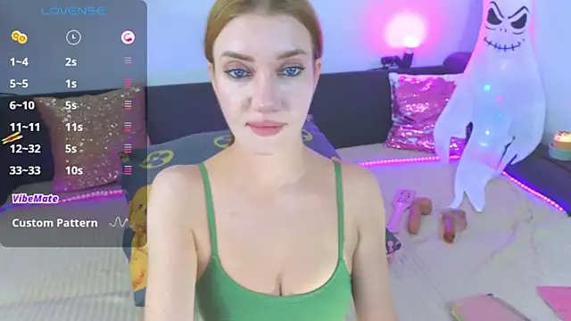 AlexaStoun online show from October 27, 2:56 pm