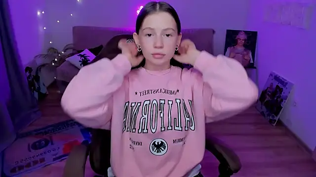 HelloRoxy online show from February 21, 12:22 am