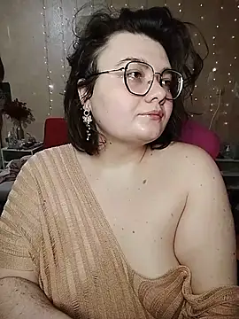 DenisHailey online show from April 8, 6:10 pm