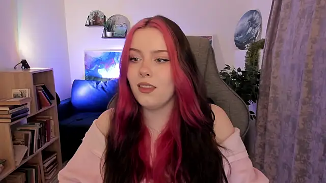 CoralineKeyns online show from April 8, 5:42 am