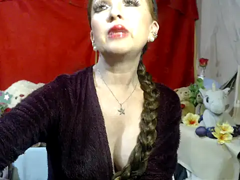 hottieperla online show from October 10, 8:14 pm